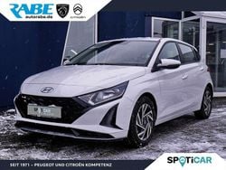 Weiß Gebraucht 2023 Hyundai i20 Trend Limousine | 16.890 € (Fairer Preis)