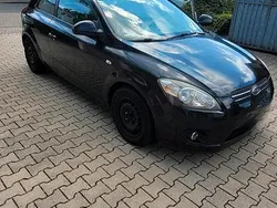 Schwarz Gebraucht 2007 Kia Ceed Kleinwagen | 1.500 €