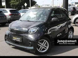 Schwarz Gebraucht 2022 Smart ForTwo Electric Drive Coupé | 9.320 € (Guter Preis)