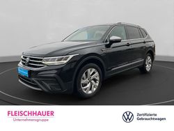 Schwarz Gebraucht 2024 VW Tiguan Allspace Life SUV | 37.990 € (Fairer Preis)
