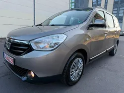 Braun Gebraucht 2012 Dacia Lodgy Lauréate Van / Kleinbus | 4.990 € (Fairer Preis)
