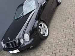 Schwarz Gebraucht 2001 Mercedes CLK230 Elegance Cabrio | 15.990 €