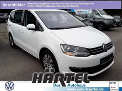 Pure white, solid Gebraucht 2017 VW Sharan Comfortline Van / Kleinbus | 23.700 € (Fairer Preis)