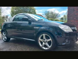 Schwarz Gebraucht 2007 Opel Tigra Cabrio | 2.400 € (Fairer Preis)