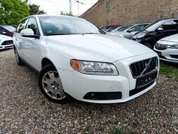 Weiß Gebraucht 2010 Volvo V70 Kombi | 3.450 € (Fairer Preis)