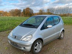 Silber Gebraucht 2001 Mercedes A140 Avantgarde Kleinwagen | 1.750 €