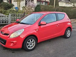 Rot Gebraucht 2010 Hyundai i20 Edition+ Kleinwagen | 2.300 €