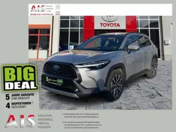 Platinum silber met Gebraucht 2024 Toyota Corolla Cross Lounge SUV | 34.390 € (Fairer Preis)