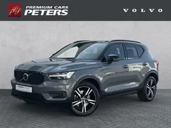 Grau Gebraucht 2021 Volvo XC40 R-Design SUV | 34.900 € (Teuer)