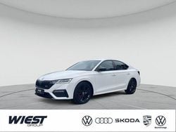 Candyweiß Gebraucht 2023 Skoda Octavia RS Limousine | 30.450 € (Fairer Preis)