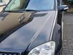 Schwarz Gebraucht 2007 Mercedes ML350 SUV | 10.500 € (Fairer Preis)