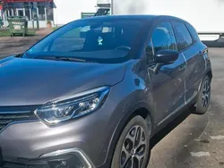 Grau Gebraucht 2019 Renault Captur Intens SUV | 14.150 € (Fairer Preis)