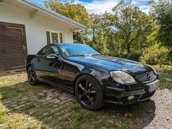 Schwarz Gebraucht 2002 Mercedes SLK32 AMG AMG Cabrio | 13.300 € (Etwas zu teuer)