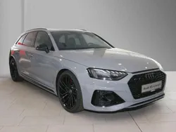 Grau Gebraucht 2023 Audi RS4 Comfort Kombi | 69.888 € (Superpreis)