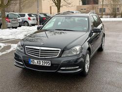 Schwarz Gebraucht 2011 Mercedes C200 Limousine | 9.999 € (Guter Preis)