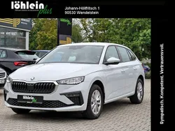 Weiß Gebraucht 2024 Skoda Scala Selection Kleinwagen | 20.499 € (Fairer Preis)