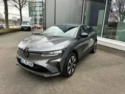 Dolomitgrau metallic Gebraucht 2023 Renault Mégane Evolution Limousine | 33.900 € (Teuer)