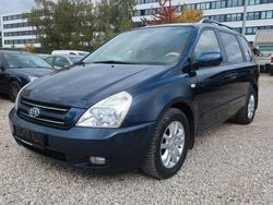 Blau Gebraucht 2008 Kia Carnival Basis Van / Kleinbus | 1.990 € (Superpreis)