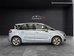 Blau Gebraucht 2015 Citroën C4 Picasso Business Class Van / Kleinbus | 7.990 € (Fairer Preis)