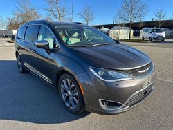 Braun Gebraucht 2019 Chrysler Pacifica Van / Kleinbus | 16.990 €