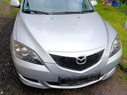 Silber Gebraucht 2004 Mazda 3 Comfort Limousine | 999 € (Superpreis)