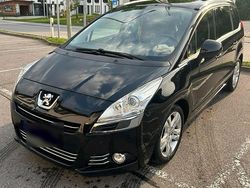Schwarz Gebraucht 2011 Peugeot 5008 Van / Kleinbus | 5.850 € (Etwas zu teuer)
