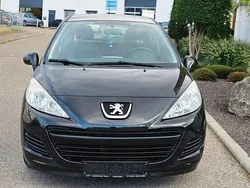 Schwarz Gebraucht 2010 Peugeot 207 Tendance Kleinwagen | 3.499 € (Fairer Preis)