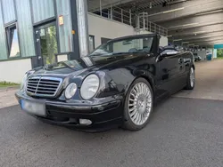 Schwarz Gebraucht 1998 Mercedes CLK200 Cabrio | 3.990 € (Fairer Preis)