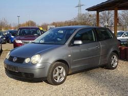 Grau Gebraucht 2004 VW Polo Cricket Limousine | 1.000 € (Superpreis)