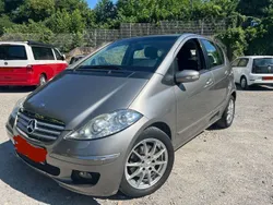 Grau Gebraucht 2006 Mercedes A200 Elegance Limousine | 4.400 € (Fairer Preis)