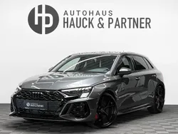 Grau Gebraucht 2022 Audi RS3 Sport Kleinwagen | 51.990 € (Fairer Preis)