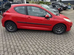 Rot Gebraucht 2009 Peugeot 207 Filou Limousine | 2.999 € (Fairer Preis)