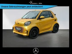 Gelb Gebraucht 2021 Smart ForTwo Electric Drive Cabrio | 17.490 €