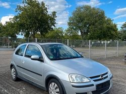 Silber Gebraucht 2004 Opel Corsa Kleinwagen | 1.499 € (Etwas zu teuer)