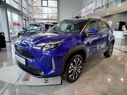 Juniper blue Neu 2025 Toyota Yaris Hybrid Style SUV | 26.480 € (Fairer Preis)