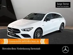 Weiß Gebraucht 2021 Mercedes CLA250e Shooting Brake AMG Kombi | 26.890 € (Fairer Preis)