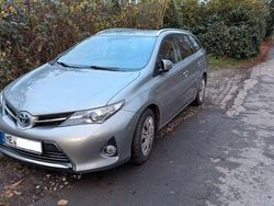 Silber Gebraucht 2013 Toyota Auris Touring Sports Edition Kombi | 8.350 € (Fairer Preis)