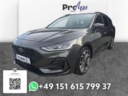 Grau Gebraucht 2022 Ford Focus ST-Line Limousine | 18.950 € (Guter Preis)