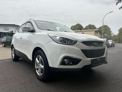 Weiß Gebraucht 2015 Hyundai ix35 Trend SUV | 11.980 € (Fairer Preis)