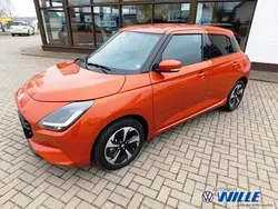 Flame orange pearl Gebraucht 2025 Suzuki Swift Comfort+ Limousine | 18.990 € (Fairer Preis)