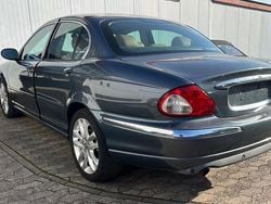 Grau Gebraucht 2002 Jaguar X-type Classic Limousine | 4.500 € (Fairer Preis)