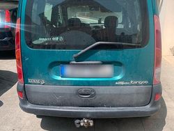 Grün Gebraucht 2004 Renault Kangoo Van / Kleinbus | 2.150 €
