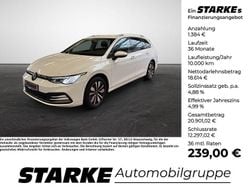 Weiß Gebraucht 2024 VW Golf VIII Move Kombi | 19.998 € (Guter Preis)