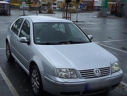 Silber Gebraucht 2002 VW Bora Limousine | 2.350 € (Fairer Preis)