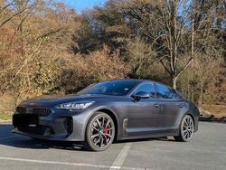 Grau Gebraucht 2018 Kia Stinger GT Kleinwagen | 19.400 € (Guter Preis)