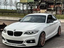 Weiß Gebraucht 2016 BMW 220 Sport Line Coupé | 19.400 € (Fairer Preis)