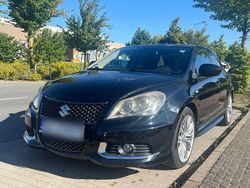 Schwarz Gebraucht 2012 Suzuki Kizashi Limousine | 7.900 €