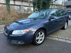 Blau Gebraucht 2011 Volvo V70 Momentum Kombi | 5.700 € (Superpreis)