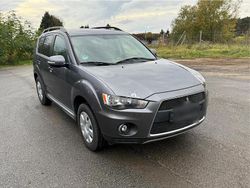 Grau Gebraucht 2010 Mitsubishi Outlander SUV | 3.450 €