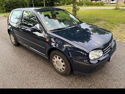 Blau Gebraucht 1999 VW Golf IV Limousine | 1.600 € (Fairer Preis)